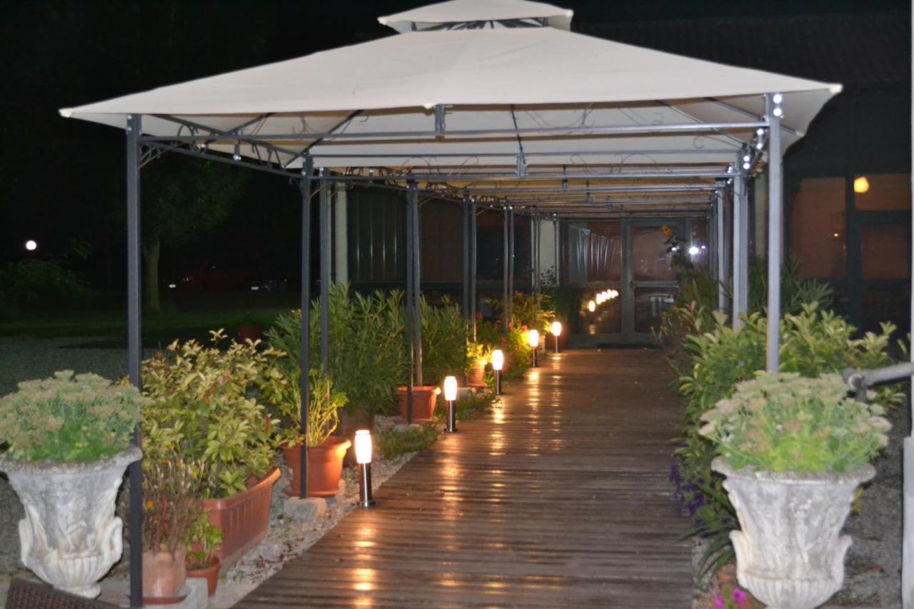 Hotel Riviera Ristorante La Briciola Novellara Exterior foto