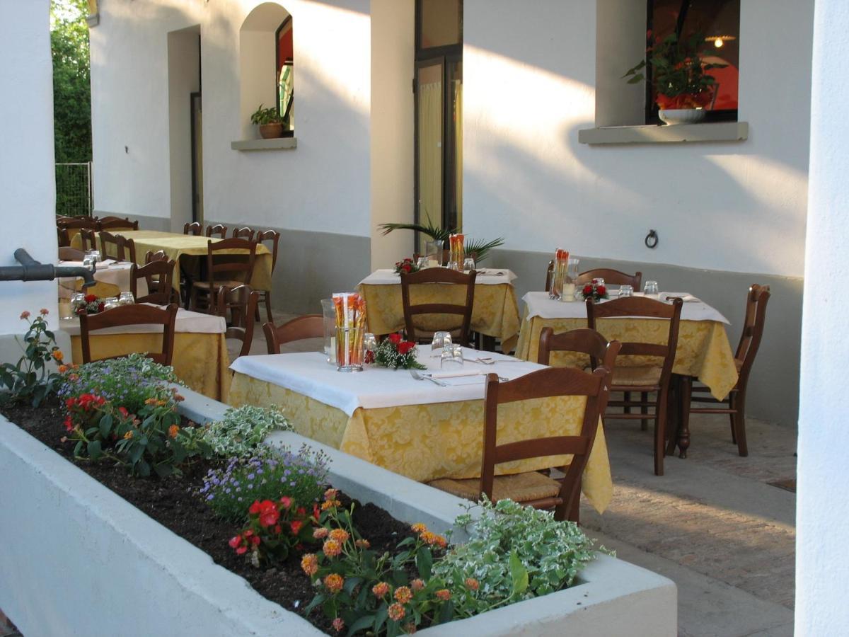 Hotel Riviera Ristorante La Briciola Novellara Exterior foto